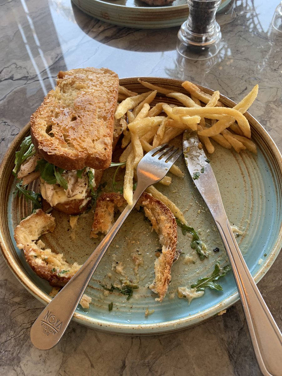 Simphiwd7's tweet photo. Sunday brekkie🍴 https://t.co/TH82iGli5t