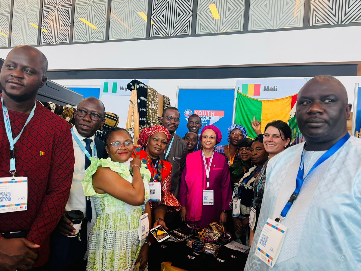 RolandZSeri's tweet photo. .@pnudmali accompagne la délégation malienne au #YouthConnektAfrica2024, conduite par @bagami_traore du @MenefpMali, pour promouvoir la coopération Sud-Sud en faveur de l'emploi et l'entrepreneuriat des jeunes. #YouthEmpowerment #CoopérationAfrique #Mali #Leadershipdesjeunes https://t.co/ueSBadQgS5