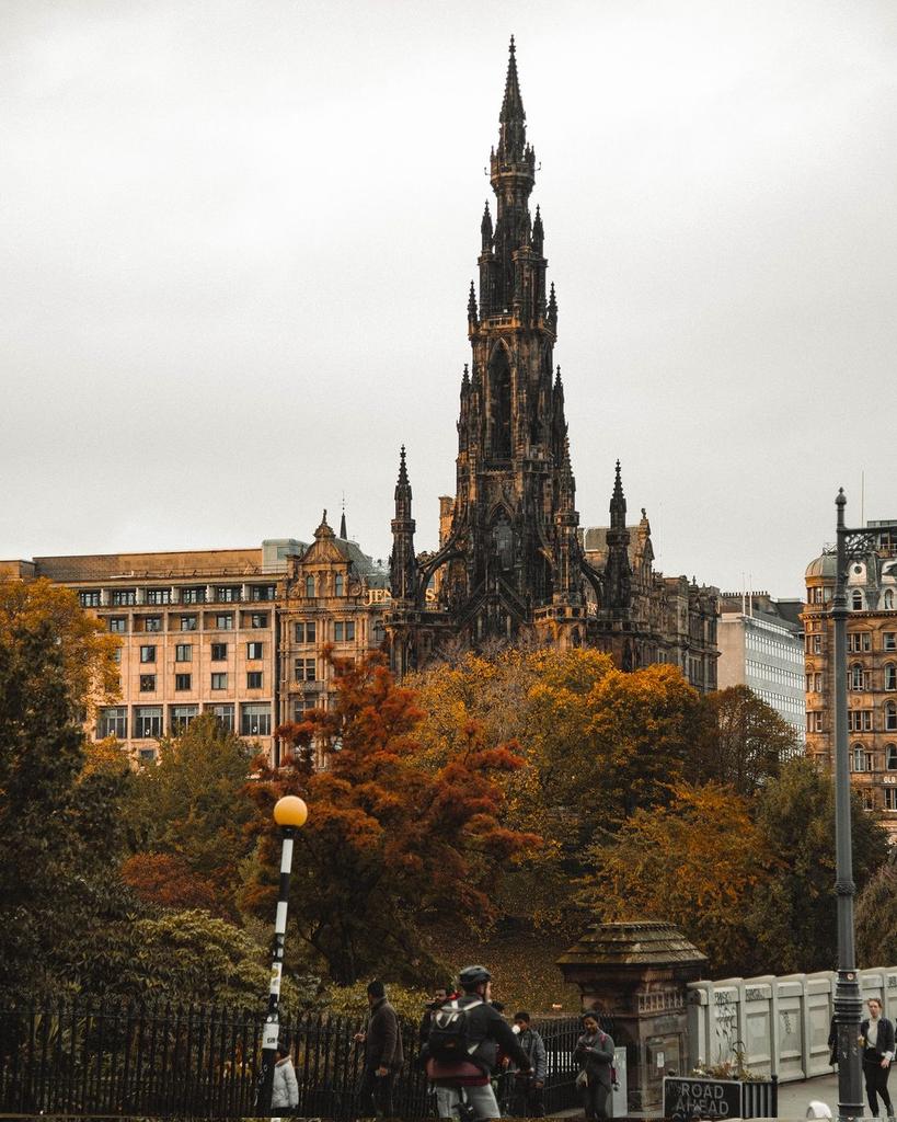visualtherapy0's tweet image. Edinburgh 🍂