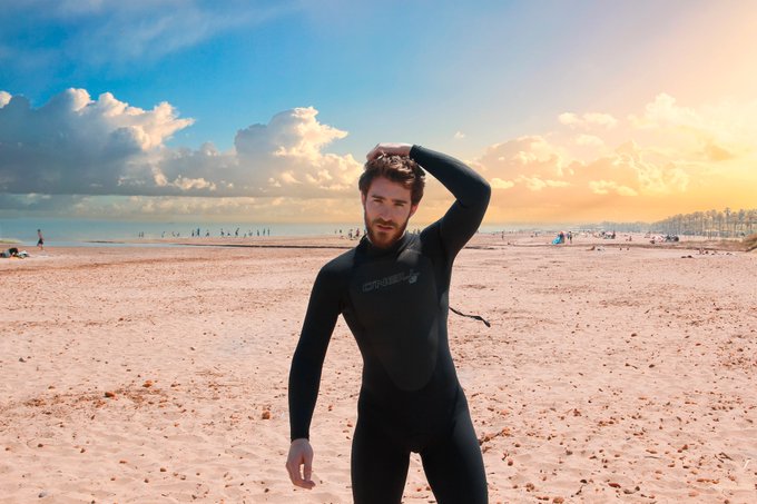 In a world where human quality is worth less and less, investing in oneself is the best investment. <a href="/tag/rt"class="tags"><span>#rt</span></a><a href="/tag/xxl"class="tags"><span>#xxl</span></a>