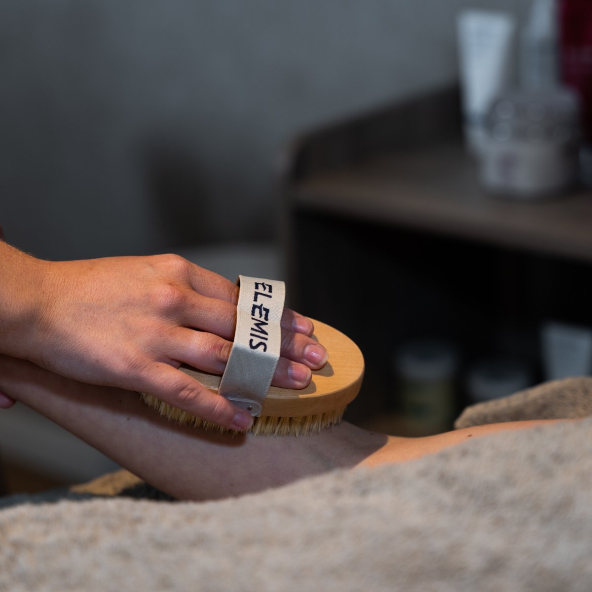 Escape to Glo Spa &amp; Wellness at Glenlo Abbey Hotel &amp; Estate for a day of luxury and revitalization ahead of the holiday season. 

Find out more: glenloabbeyhotel.ie/spa.html