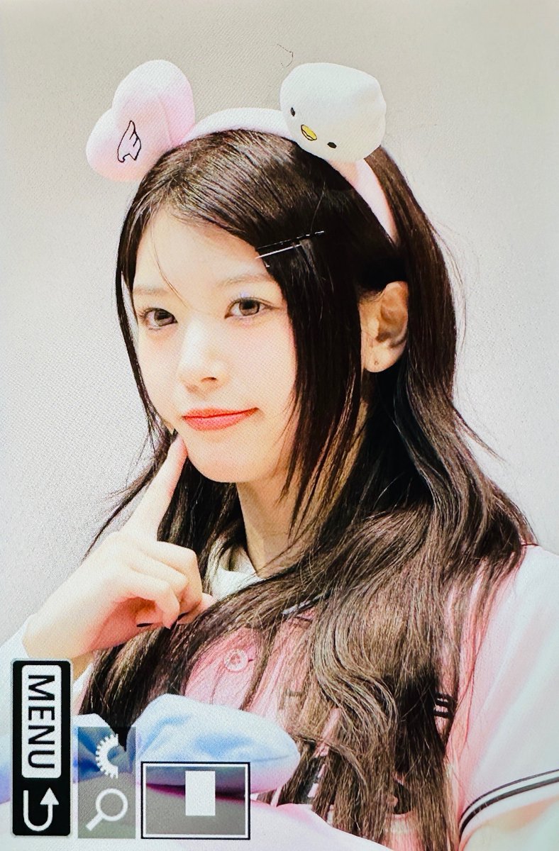 20041008_'s tweet photo. 241110 ⚾️🩷

#모카 #MOKA #아일릿 #ILLIT https://t.co/90DiRN76a3