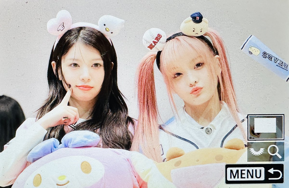 20041008_'s tweet photo. 241110 모카롱⚾️🩷

#모카 #MOKA #아일릿 #ILLIT https://t.co/Nkl1lbP1F7