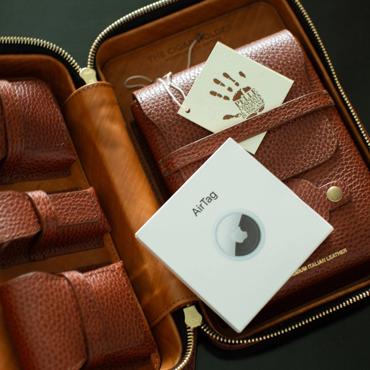 thecigarholder's tweet image. Special occasion? Delivered within just 3 days across #Cyprus ✈️🌍 #FastShipping #SpecialDelivery #airtag #apple #stdupont #crossbody #giftsforhim #luxury #harrods
