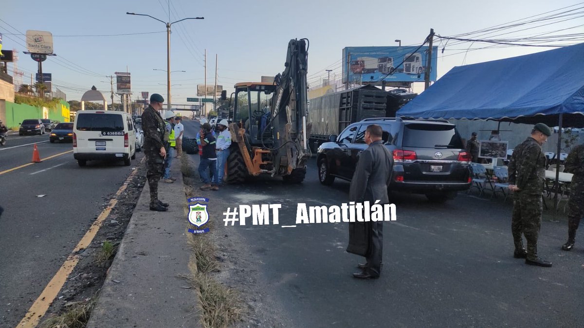 👉🏽Inician los trabajos en el kilómetro 17.5 con la remoción del puente provisional  paso cerrado hacia le norte sobre la CA-9 PMT Villa Nueva mantiene un desvío en kilómetro 18 ingresando todo el tráfico hacia el casco urbano de ese municipio.

🚔#PMT_Amatitlán a tu servicio.