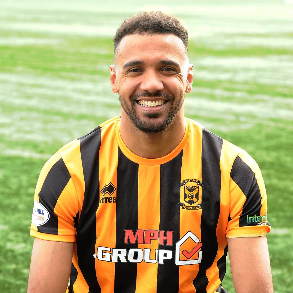 EastFifeFC's tweet photo. 🏥𝙄𝙉𝙅𝙐𝙍𝙔 𝙐𝙋𝘿𝘼𝙏𝙀

Nathan Austin sustained a dislocated shoulder during yesterday's match against Stranraer in an innocuous challenge.

Fortunately, the injury is not as bad as initially feared, and his shoulder was put back in place by medical staff at Victoria Hospital A&E.

Fash would like to thank everyone who has reached out to him via social media and hopes to be back playing very soon. 💛🖤