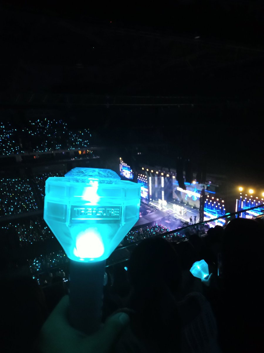 mcoypriv's tweet photo. Wts lfb ph

Treasure unsealed lightstick 

- with box, since nagamit ko na rin siya ng tatlong beses 1500 nalang (1400 if payo) with official pcs (can choose in my collection)
- 3 days reserv
- Can do meet up if around Sta. Mesa, SJDM, Quezon City

tags. treasure haruto asahi https://t.co/oyUY4QNNty