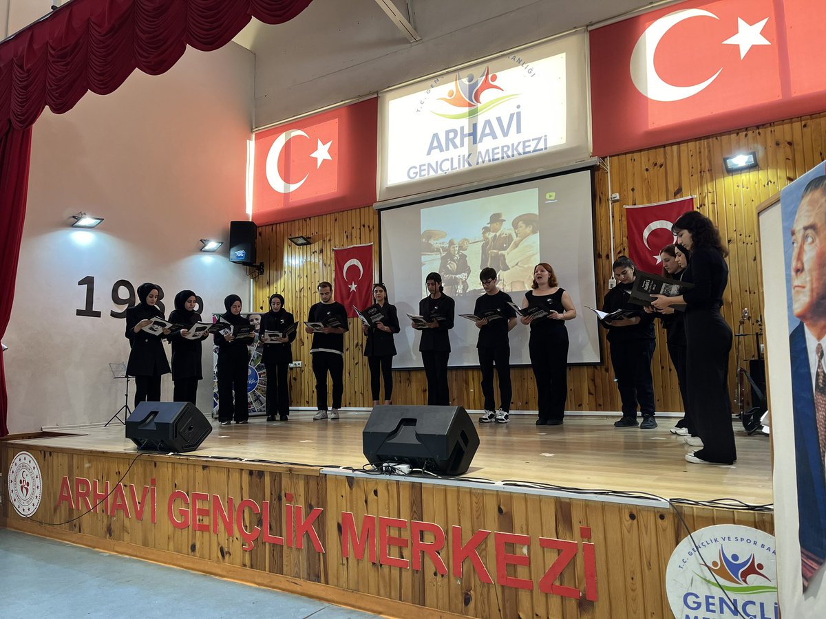 Cumhuriyetimizin kurucusu, istiklâl mücadelemizin kahramanı Gazi Mustafa Kemal Atatürk’ü rahmet, hürmet ve minnetle yâd ediyoruz.

#10Kasım

<a href="/OA_BAK/">Dr. Osman Aşkın Bak</a> 
<a href="/GSBgenclik/">Gençlik Hizmetleri</a>