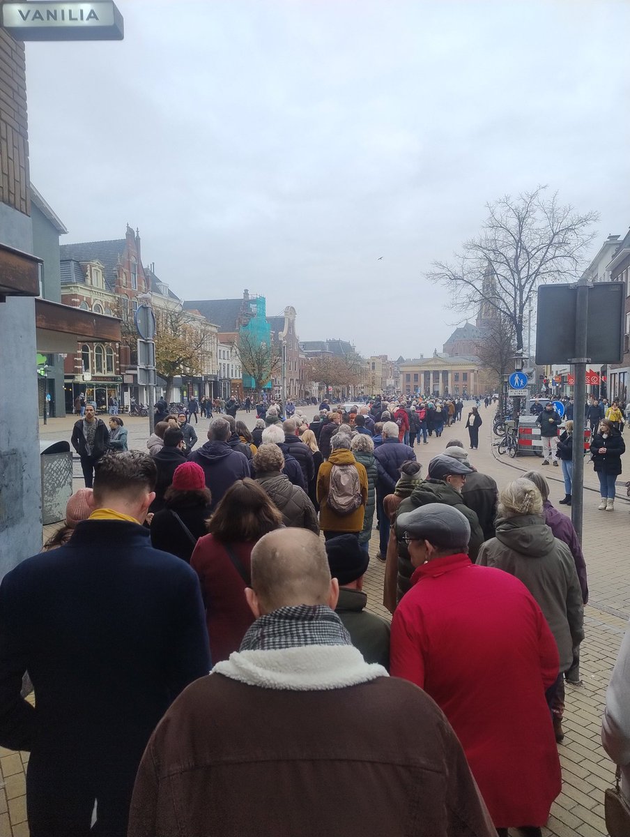 Heel erg bijzonder. Hoeveel mensen er vandaag mee liepen tijdens de Stille Tocht voor de herdenking van de Kristallnacht.

Juist nu. Omdat er in Groningen geen ruimte is voor antisemitisme.