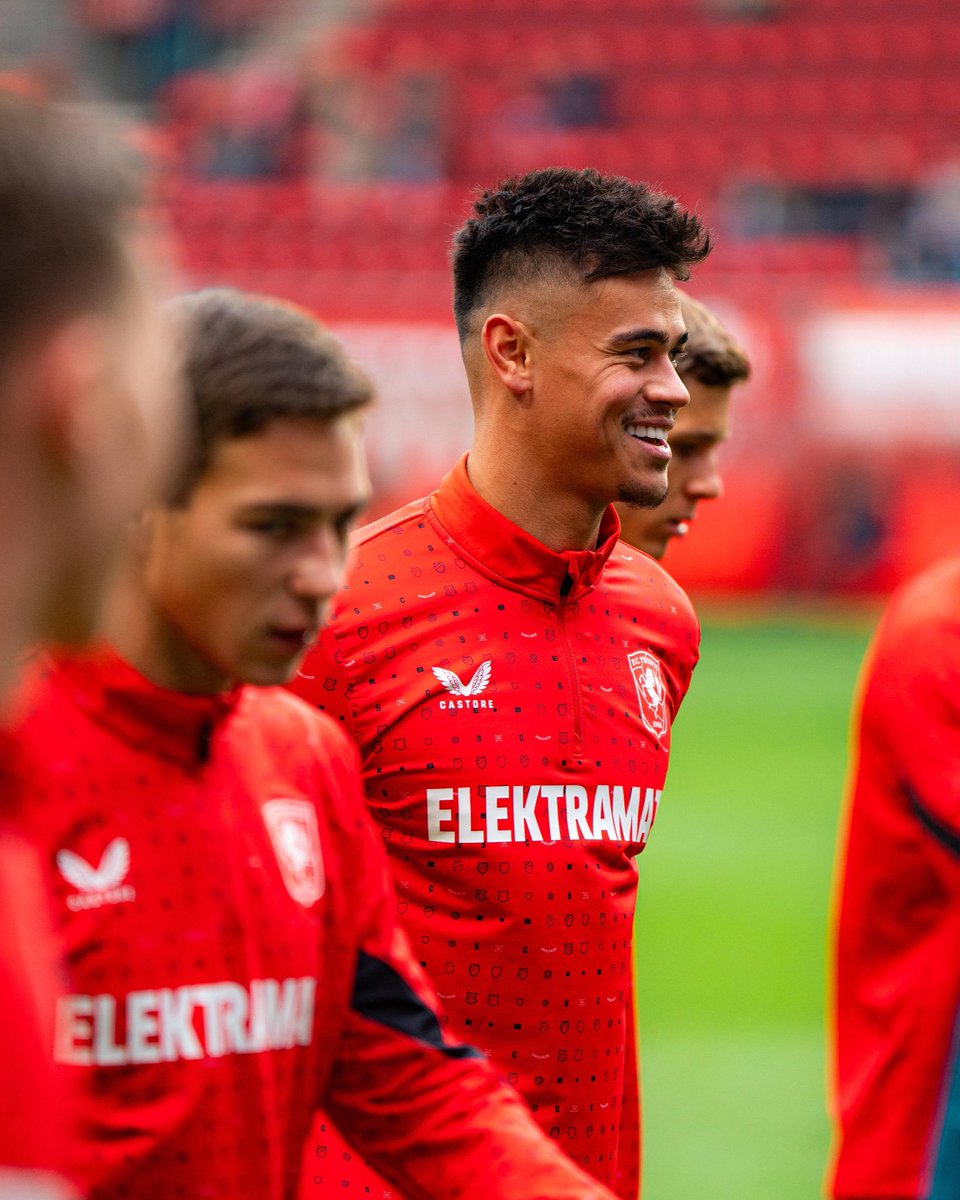 fctwente's tweet photo. 🔴😃

#TWEAJA
#FCTwente https://t.co/3DkPeRjKPO