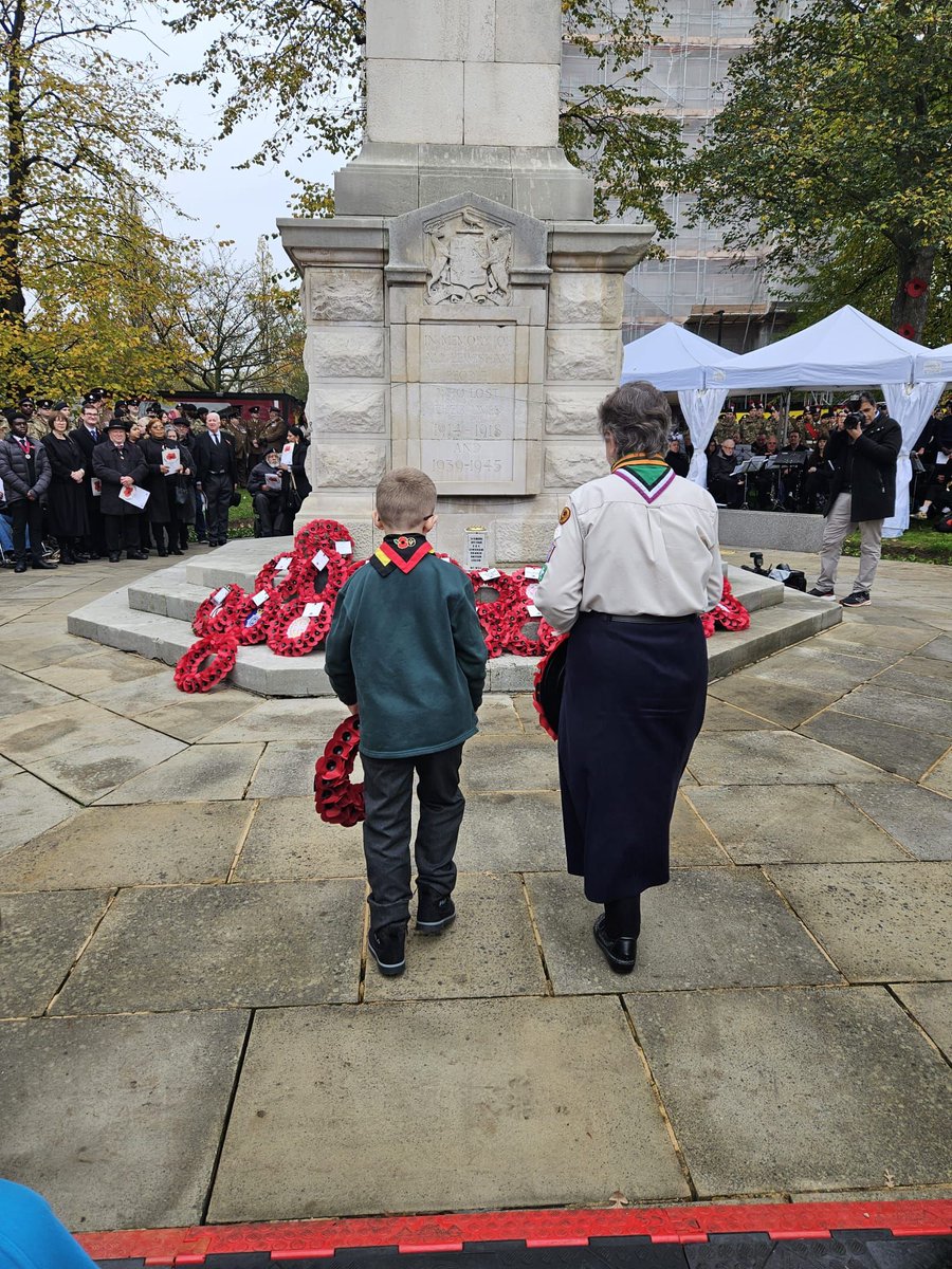 2nd Deptford Scout Group today gathered in Lewisham  with 9th Sydenham Scout Group and military and cadet units for a service of Remembrance and parade what a great service to be apart of we also had the chance to meet the deputy young mayor of Lewisham