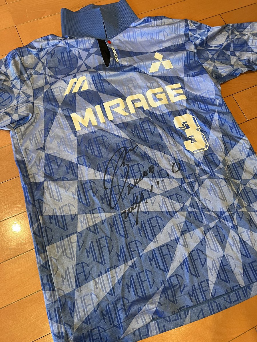 NABE0226's tweet photo. 「明治安田サッカー教室MYドリームチーム  熊谷支社」にJ-OBコーチとして参加させて頂きました。

太郎さん・片ちゃんと会えて嬉しかったし、「ミスター浦和レッズ」こと福田さんとご一緒できたことは幸せでした。

自分がレッズJr.ユース・ユースの時のスーパースター。

人生何があるか分からない笑 https://t.co/L3hKT3VHID