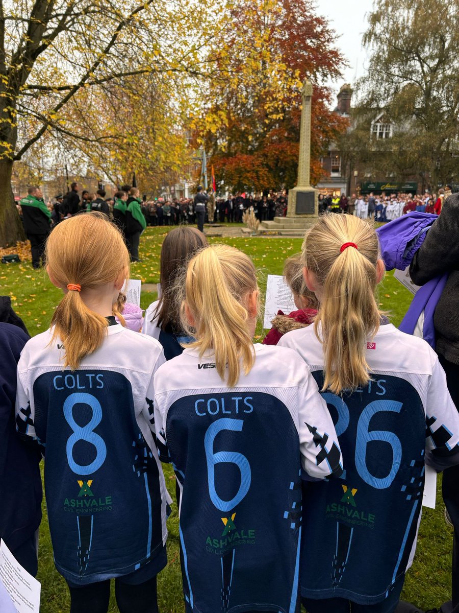 HarpendenColts's tweet image. We remembered them before games this weekend, and by laying a wreath at Harpenden’s remembrance parade and service.

#ArmisticeDay #lestweforget2023
#HarpendenFootball
#HarpendenCommunity