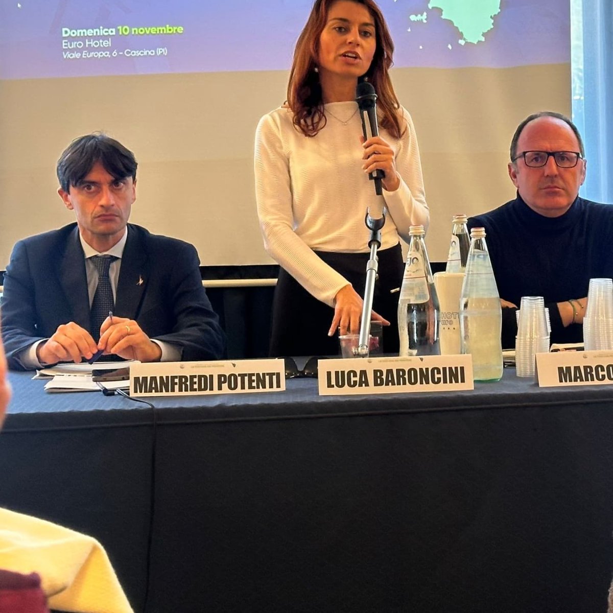 ManfrediPotenti's tweet photo. 🔵LA #TOSCANA DEI #TERRITORI
Oggi la #Lega in assise a #Cascina, con gli Enti Locali regionali che chiamano a raccolta gli #eletti del #partito ed i #Dipartimenti regionali.
Parte con #orgoglio ed #entusiasmo...
https://t.co/LRiH4k9doy https://t.co/UAOuuuI9U1