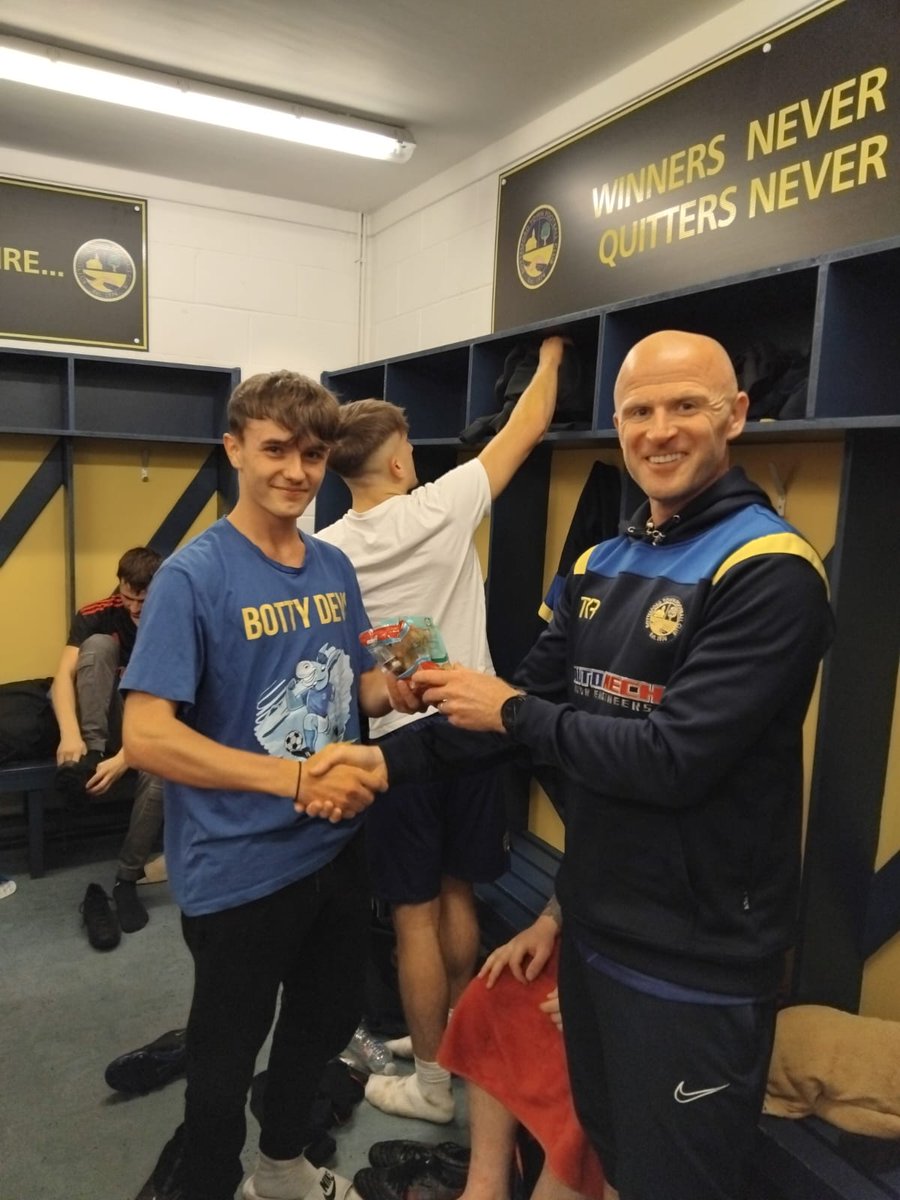 Botty_Dev's tweet image. Goals goals goals as always but was the first of 5 for us a shot or cross 👀 

3 more points for the Devs

All the best to Epworth for rest of the season. 

MOM to Paulo, unbelievable good today 👏

Donkey of the day to Scott, yes we know it's a botty shirt you have on