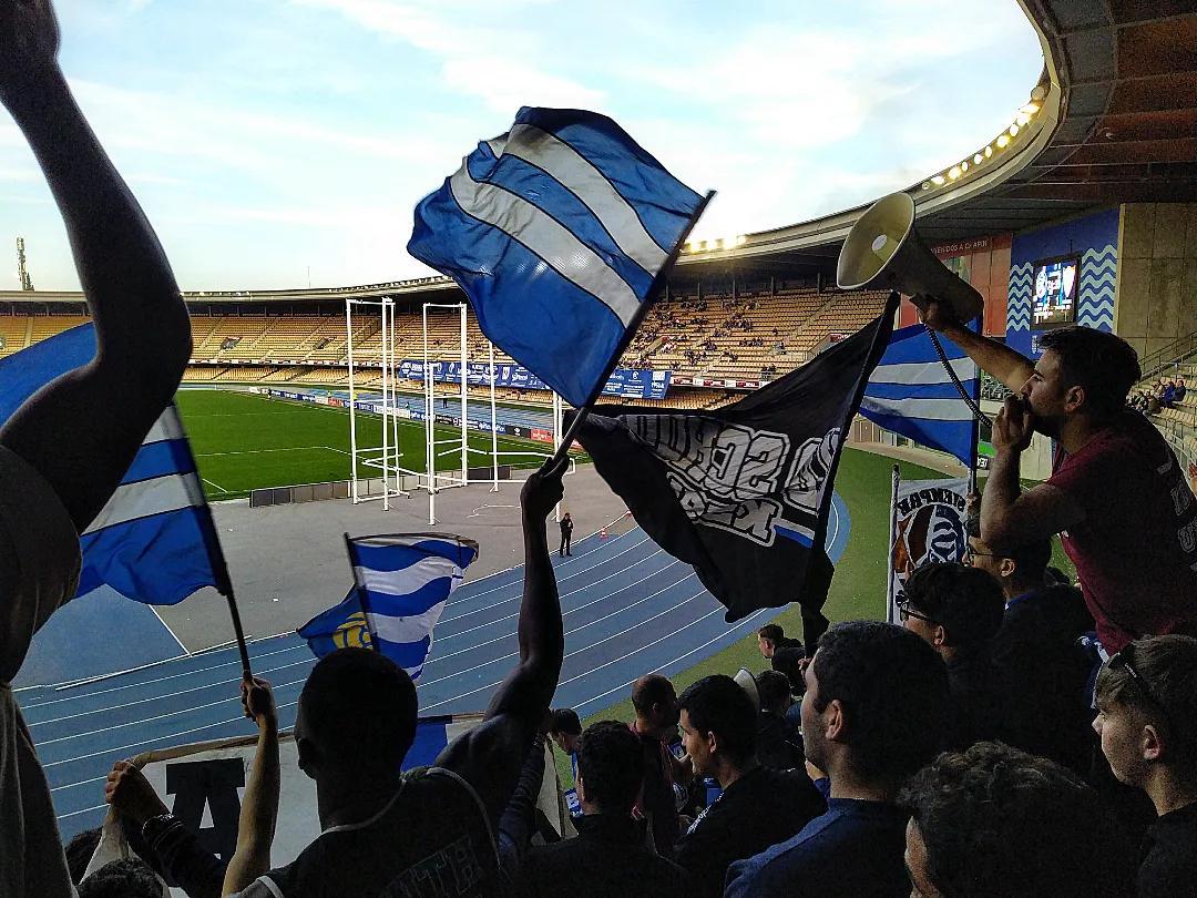 33 años cumple mi grupo, el Kolectivo Sur. 33 años de grada, de calle, de viajes, de miles de historias y anécdotas, 33 años defendiendo una ciudad y unos ideales.
Sempre en loita.

¡¡¡ULTRAS XEREZ!!!