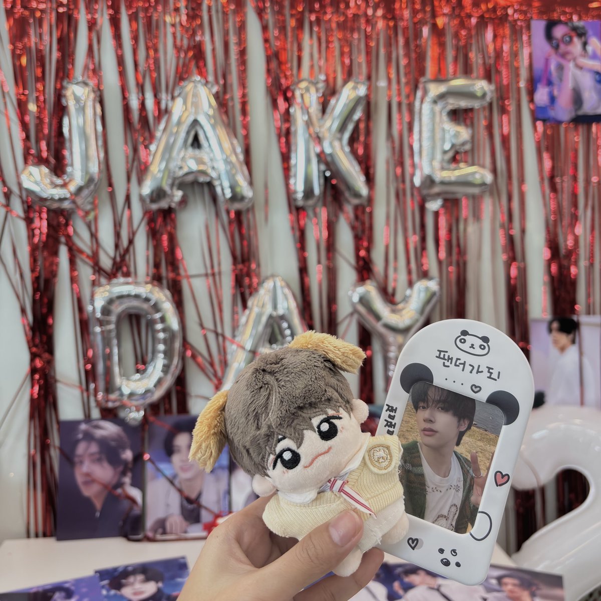 formyjayseong's tweet photo. celebrated jake day today! #𝑹𝒂𝒏𝒅𝒐𝒎𝒂𝒏𝒕𝒊𝐊𝐄𝐔 

thank u for organizing a fun cse @cafe113O ❤️ https://t.co/5cG0kdb6Ll
