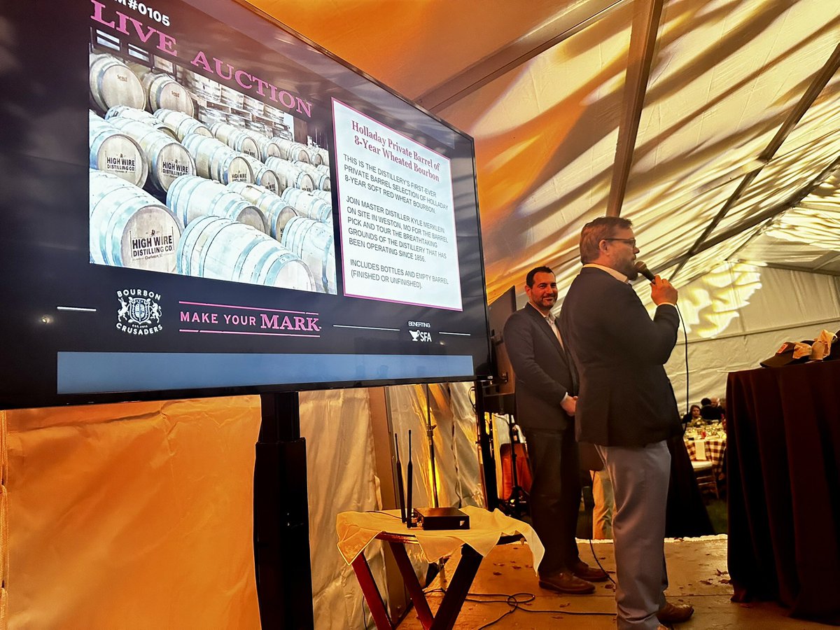 A highlight of last night’s <a href="/BourbonCrusade/">Bourbon Crusaders</a> event was joining my friend <a href="/FredMinnick/">FredMinnick</a> to auction the 1st 8-year wheated <a href="/Holladay1856/">Holladay Distillery</a> bourbon barrel. 

I loved spending the evening among friends &amp; legends for a good cause, especially at Bill Samuels, Jr’s home!