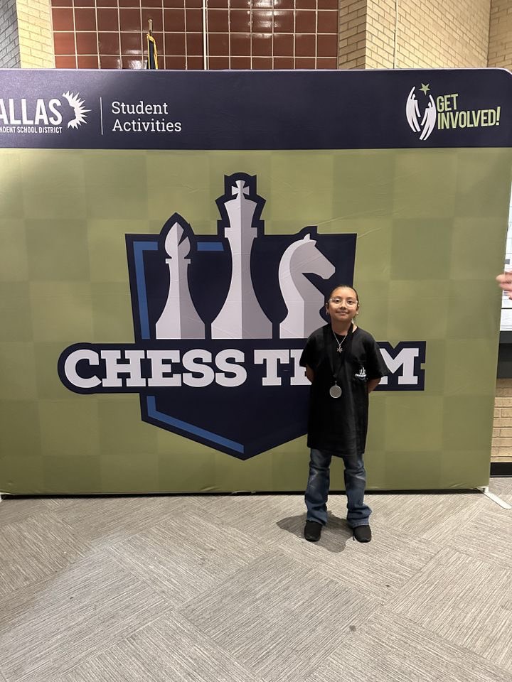 SanJacintoJets's tweet photo. We did say that the “move” this year was to #LevelUp 👀 Yesterday, our 3-5 Chess Team competed in the Chess Tournament and brought home the bronze, silver, and gold medals! We are so proud of our Jets! Thank you Ms. Contreras and Ms. Gomez for doing this for our students! https://t.co/bauXHgjoLV