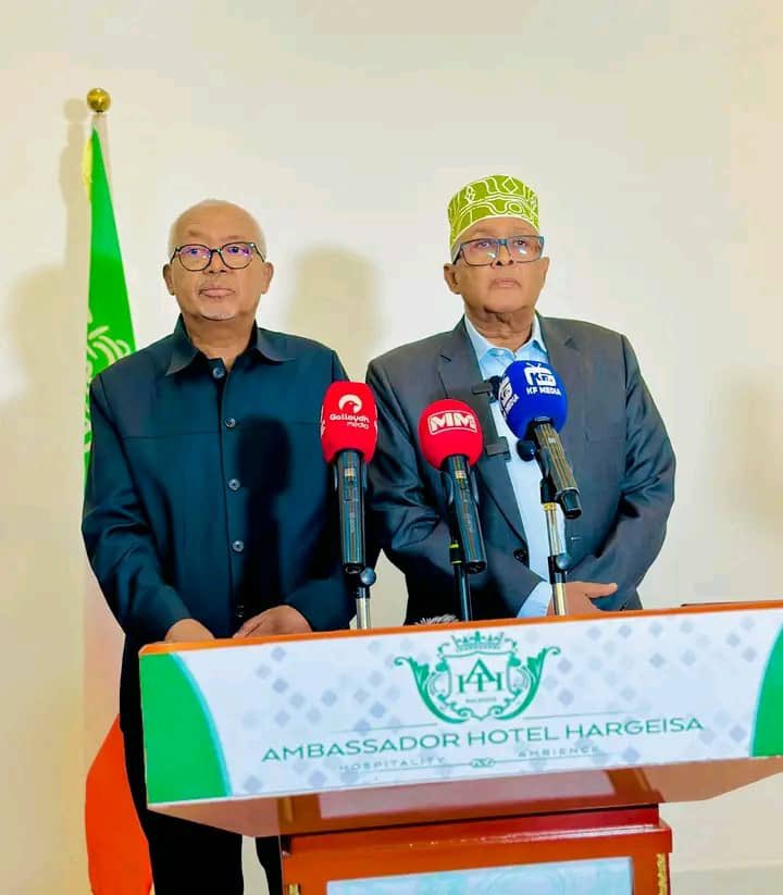Sharmake (@maydhalaalis) on Twitter photo No one does elections like Somaliland!
The sitting Vice President has just endorsed the opposition Presidential candidate <a href="/Abdirahmanirro/">Cabdiraxmaan Cirro</a>
#Vote4Cirro #Cirro4President No one does elections like Somaliland!
The sitting Vice President has just endorsed the opposition Presidential candidate <a href="/Abdirahmanirro/">Cabdiraxmaan Cirro</a>
#Vote4Cirro #Cirro4President