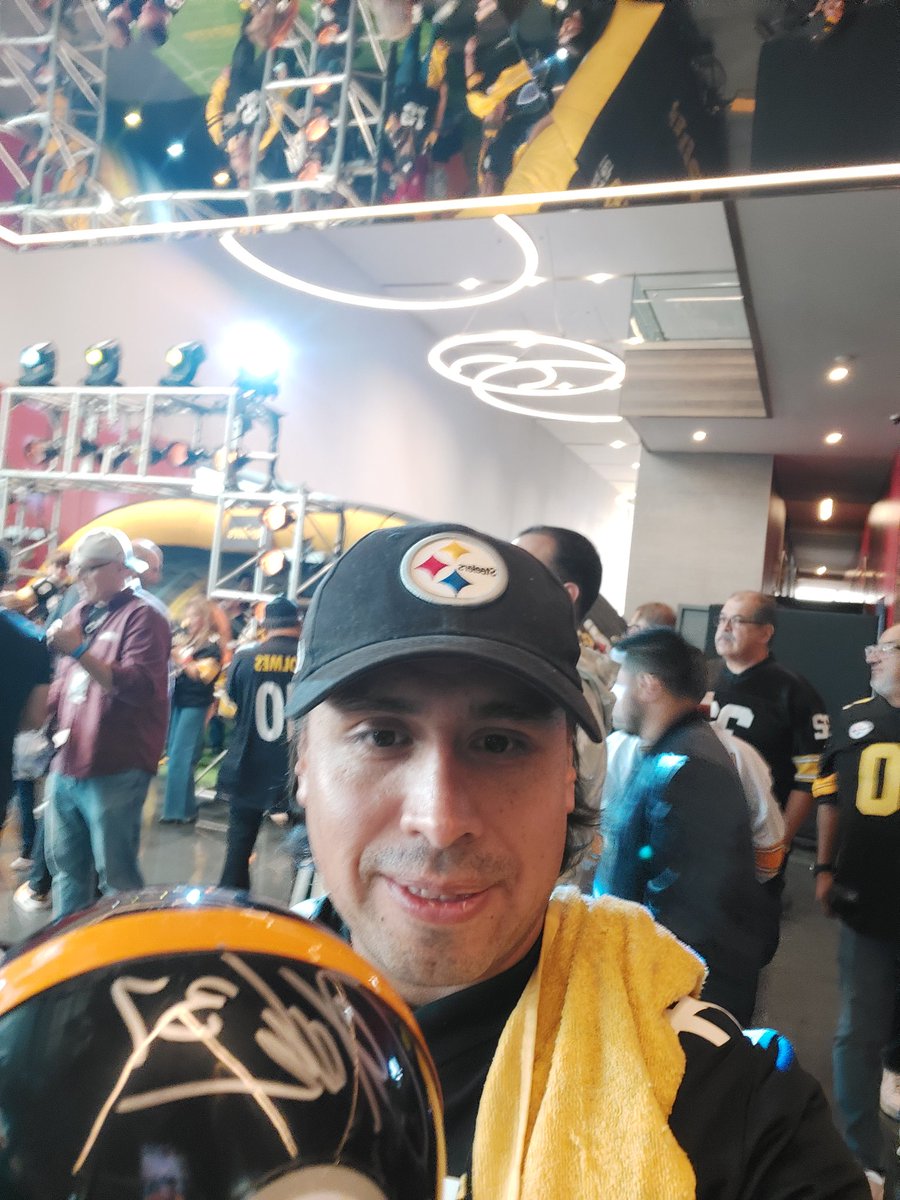 CpOscarRoman's tweet photo. Cc te activas y rundas y eres el primero en la fila de autografos!!! 💪💪💪 https://t.co/RUY8X3TgVE