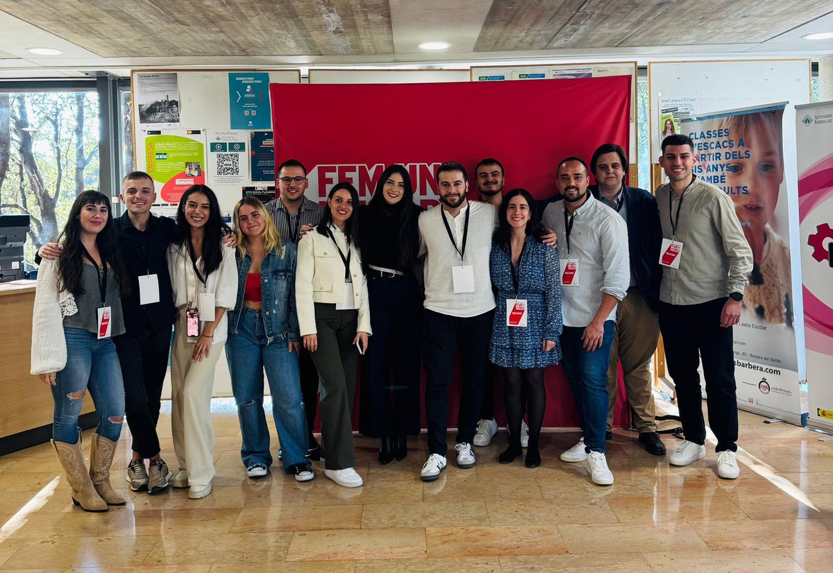 scarLpezHidalg1's tweet photo. 🌹Avui comença una nova etapa en la qual tinc l’inmens honor i responsabilitat de liderar la @JSCVOcc. 

Gràcies a totes les persones que han confiat en mi i en el projecte. 

El Vallès Occidental, més fort que mai. 

#FemUnMillorVallès https://t.co/BGBvG9MQOu