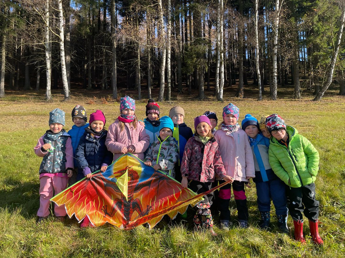 skolamachov's tweet image. DRACI 🪁🖍️🎨
Podzimní aktivity u ježečků.
#skolka #deti #drak #draci #tvoreni #kindergarten #kids #children #kite #kites #creating
