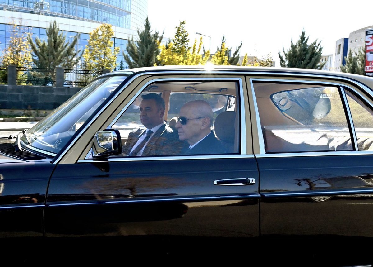 Son nefesime kadar yanından bir adım ayrılmayacağıma namusum ve şerefim üzerine and içerim.. <a href="/dbdevletbahceli/">Devlet Bahçeli</a>