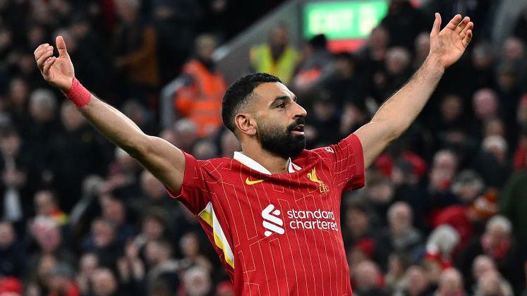 LFCTransferRoom's tweet photo. Currently, there is only two players who have 10 goals and 10 assists this season👀🇪🇬

 • Mohamed Salah [10 ⚽️ 10 🅰️]
• Omar Marmoush [14 ⚽️ 10 🅰️]

The Egyptian King and Prince💪🇪🇬 https://t.co/FokADMJ2aA