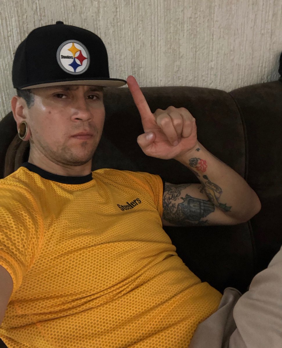 CarloZim's tweet photo. Ganamos de visita 🫡#foximpactonfl #HereWeGo  @steelers @LosSteelers https://t.co/cKaYE3qwHC