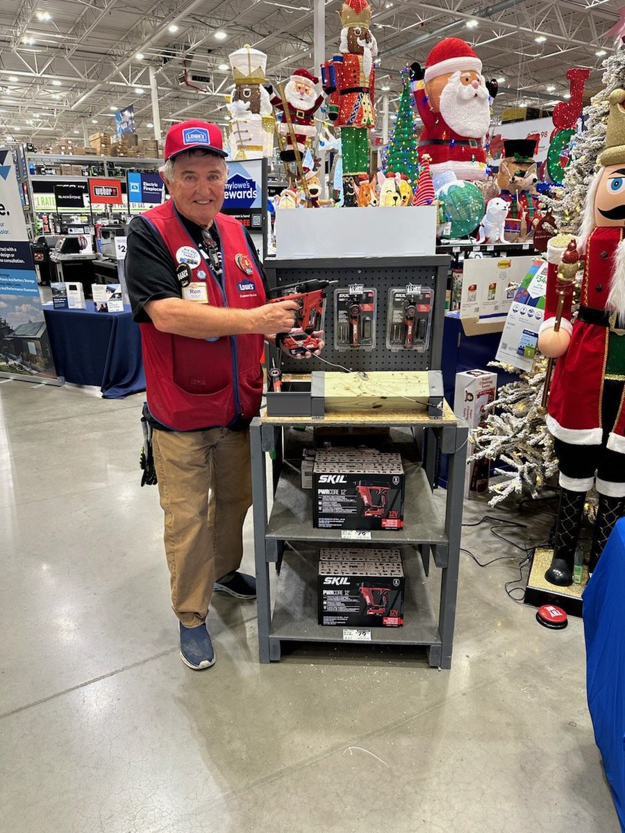 Amy.Estes.Lowes tweet media