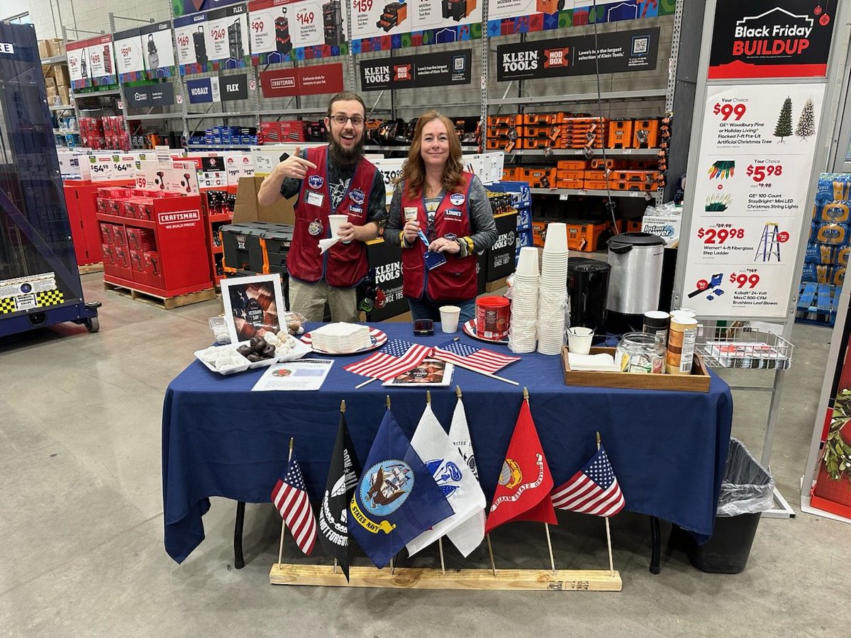Store 2357, Ron showing off his awesome "Skil" doing our DEMO. Coffee, hot cocoa, and doughnuts for our veterans along with our MyLowes Rewards Ornaments given out by Brandi and Branden. #R1DEMOS <a href="/BlueBoxR1/">@BlueBoxR1</a>