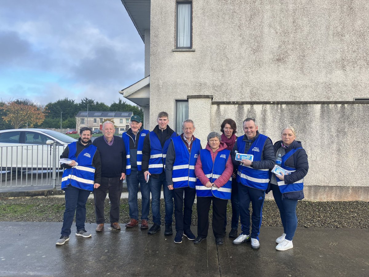 SeanKellyMEP's tweet photo. I had the honour of launching #Cllr.NoreenStokes successful
#LE24 campaign, when @FineGael won 3 seats in East Limerick . Spent a pleasant afternoon canvassing with her & her team in Kilfanane & helped Nicholas Hayes put up a few posters for #TeamFineGael . https://t.co/mgms5Jz1T6