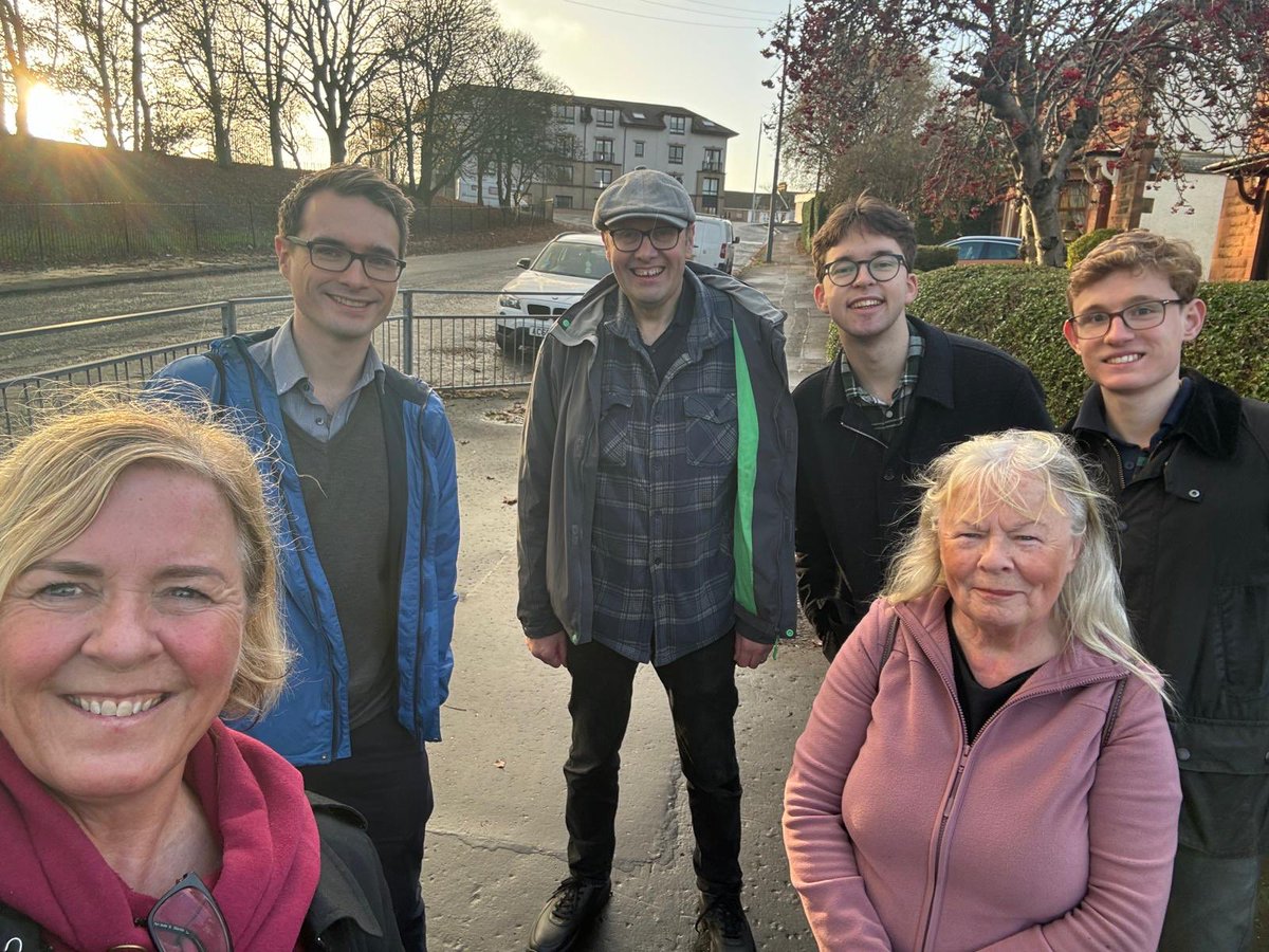 Kelvin SNP (@snpkelvin) on Twitter photo Beautiful afternoon in Kelvindale today for our team with Partick East/Kelvindale by-election candidate Cylina Porch - lots of support for <a href="/theSNP/">The SNP</a>! #activeSNP <a href="/Maryhill_SNP/">SNP Maryhill & Springburn Branch</a> <a href="/SNPKelvin/">Kelvin SNP</a> Beautiful afternoon in Kelvindale today for our team with Partick East/Kelvindale by-election candidate Cylina Porch - lots of support for <a href="/theSNP/">The SNP</a>! #activeSNP <a href="/Maryhill_SNP/">SNP Maryhill & Springburn Branch</a> <a href="/SNPKelvin/">Kelvin SNP</a>