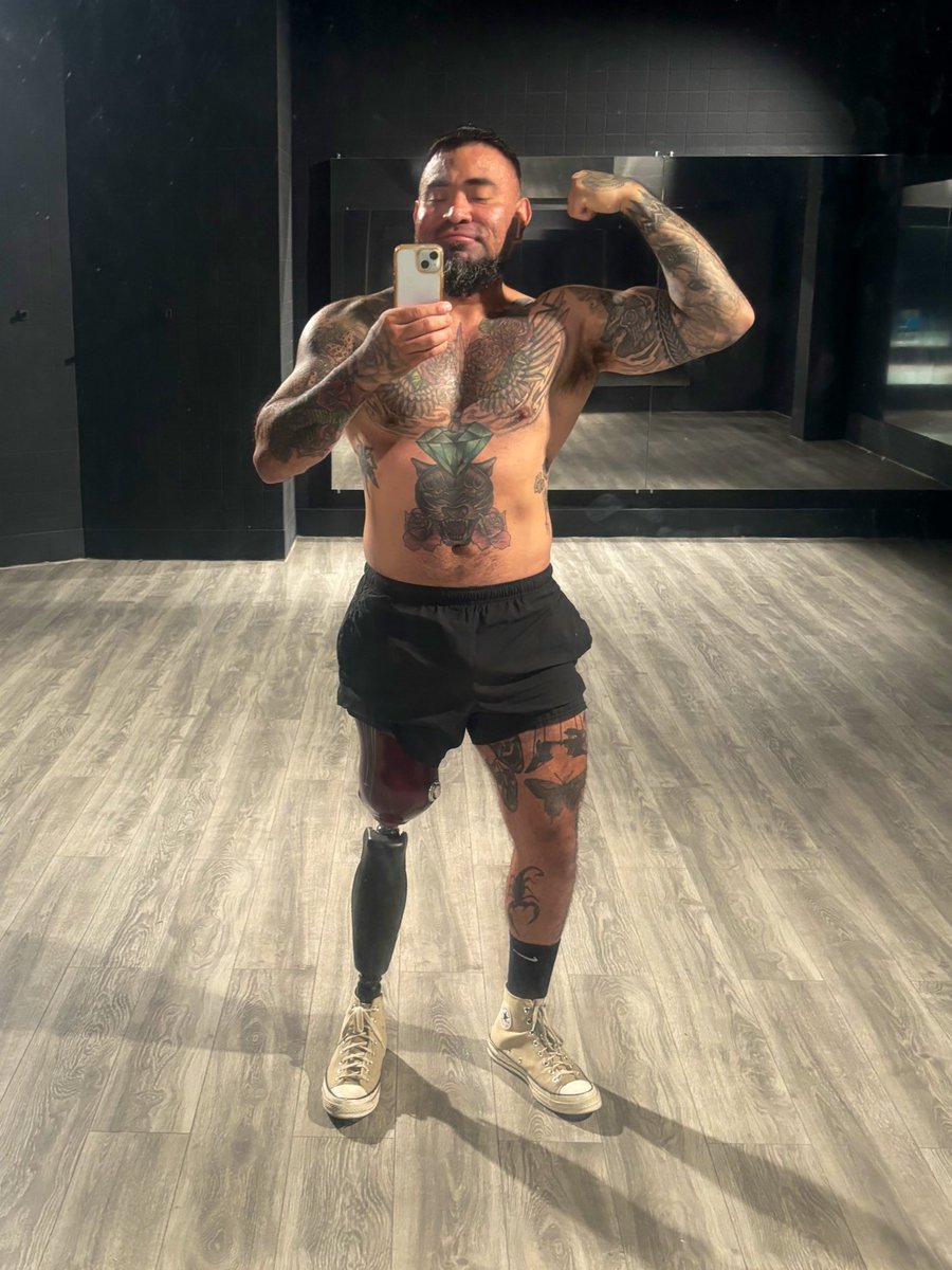 Bionicguy21's tweet image. Happy Sunday 🫶