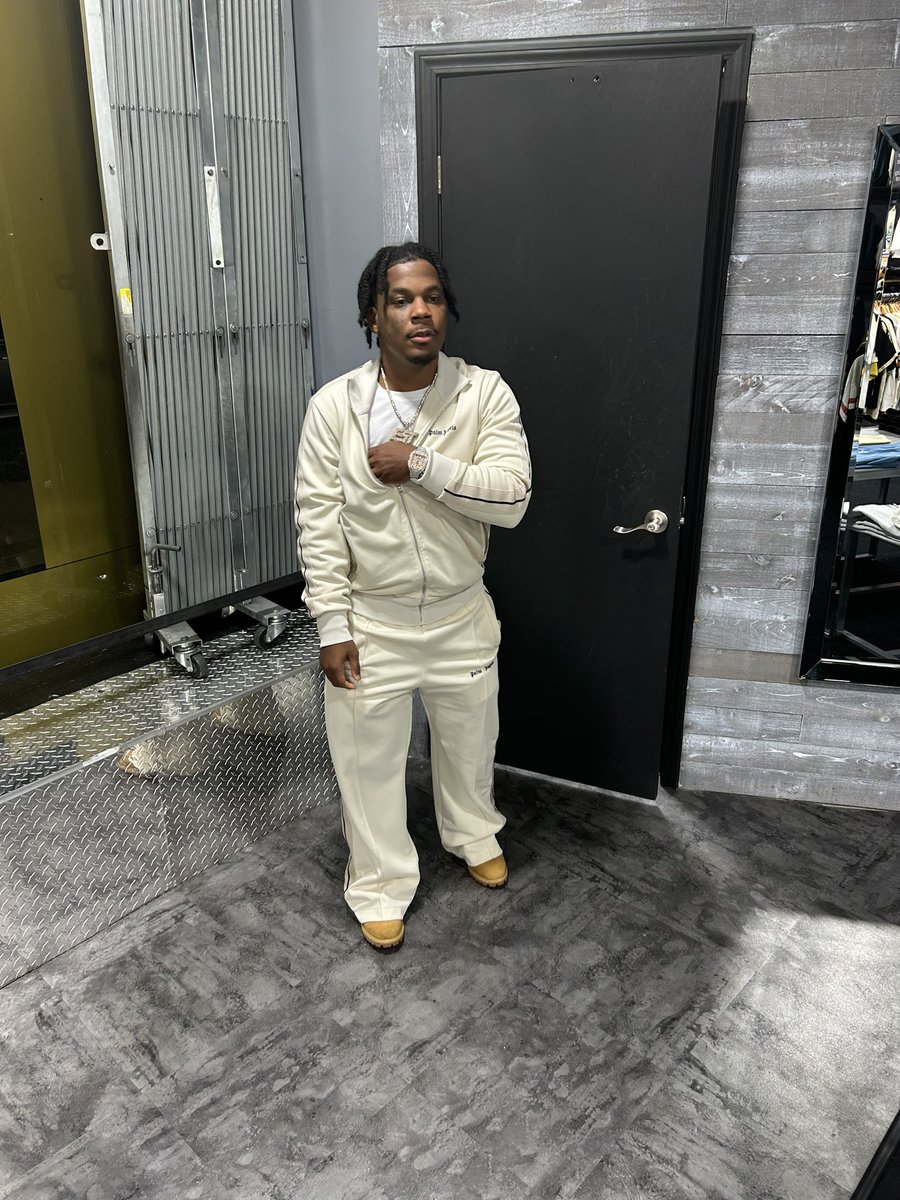 Dspitta962_'s tweet photo. #FreeTheShiners #Free962 🦅 https://t.co/sbcTbQkWy3