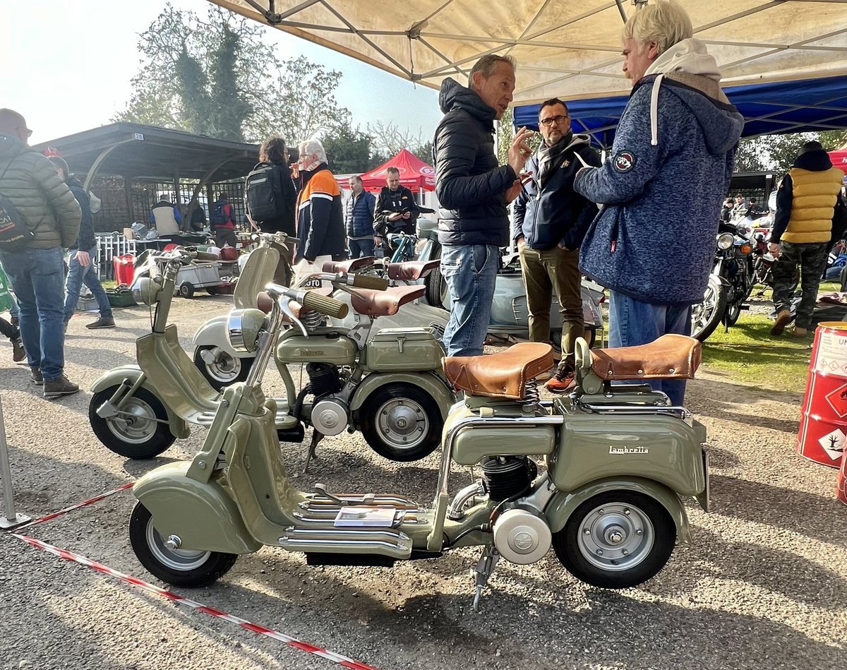 SSCvietnam's tweet photo. Novegro Mostra Scambio photo drop #1 of many LoL. A fantastic weekend and a few bargains snapped up… more pics and details to follow #Novegro #MostraScambio #Milano #Vespa #Lambretta #Autojumble https://t.co/BWZOyRwnj9