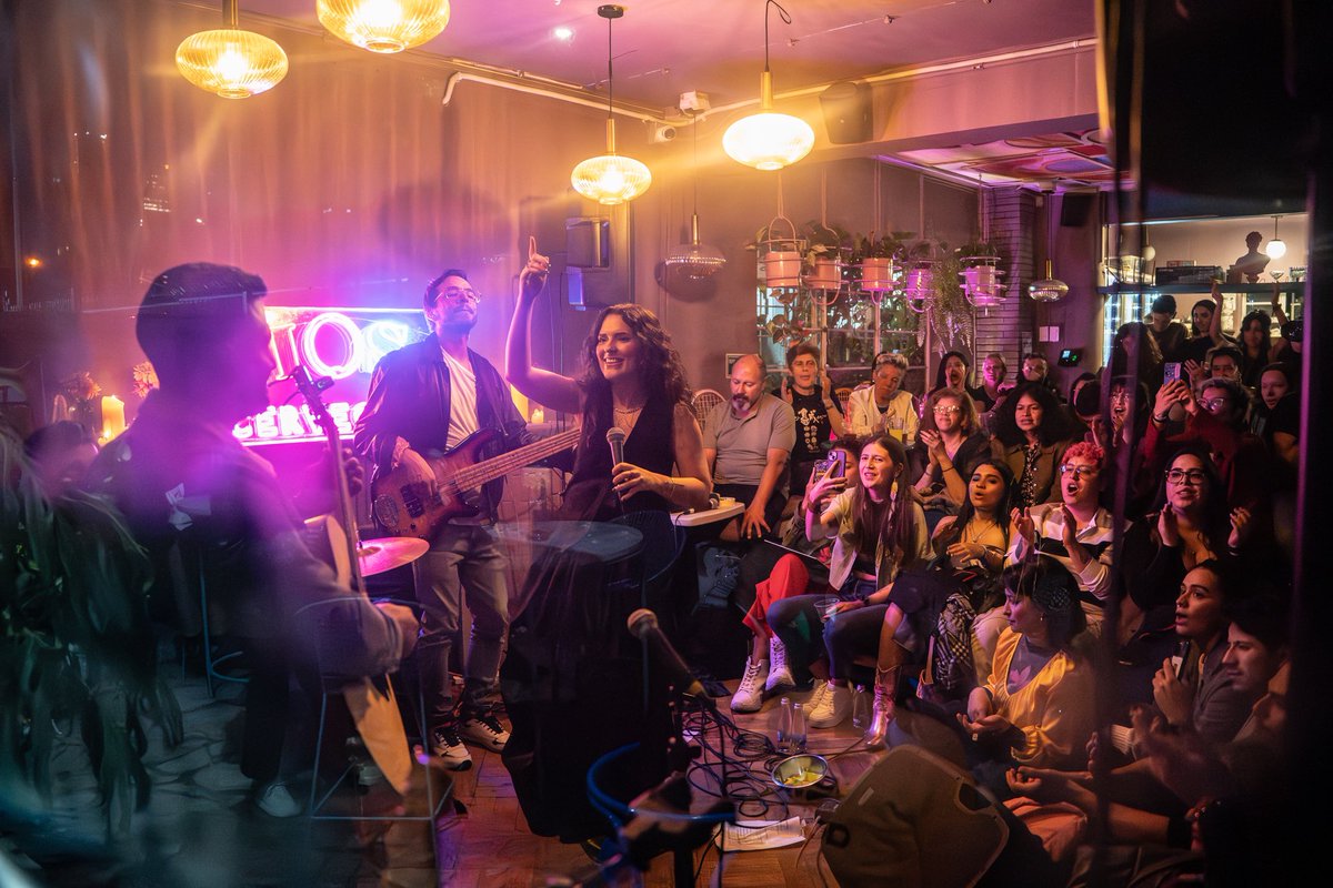 Maria McCausland tweet media