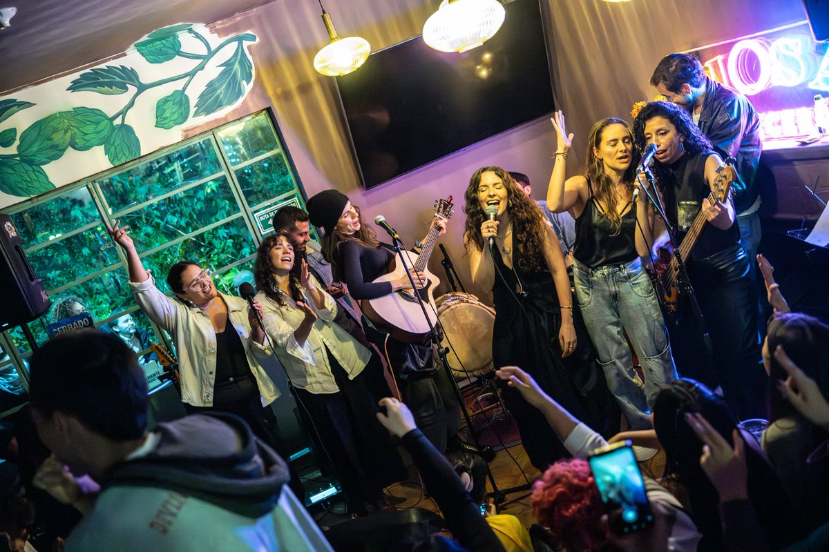 Maria McCausland tweet media