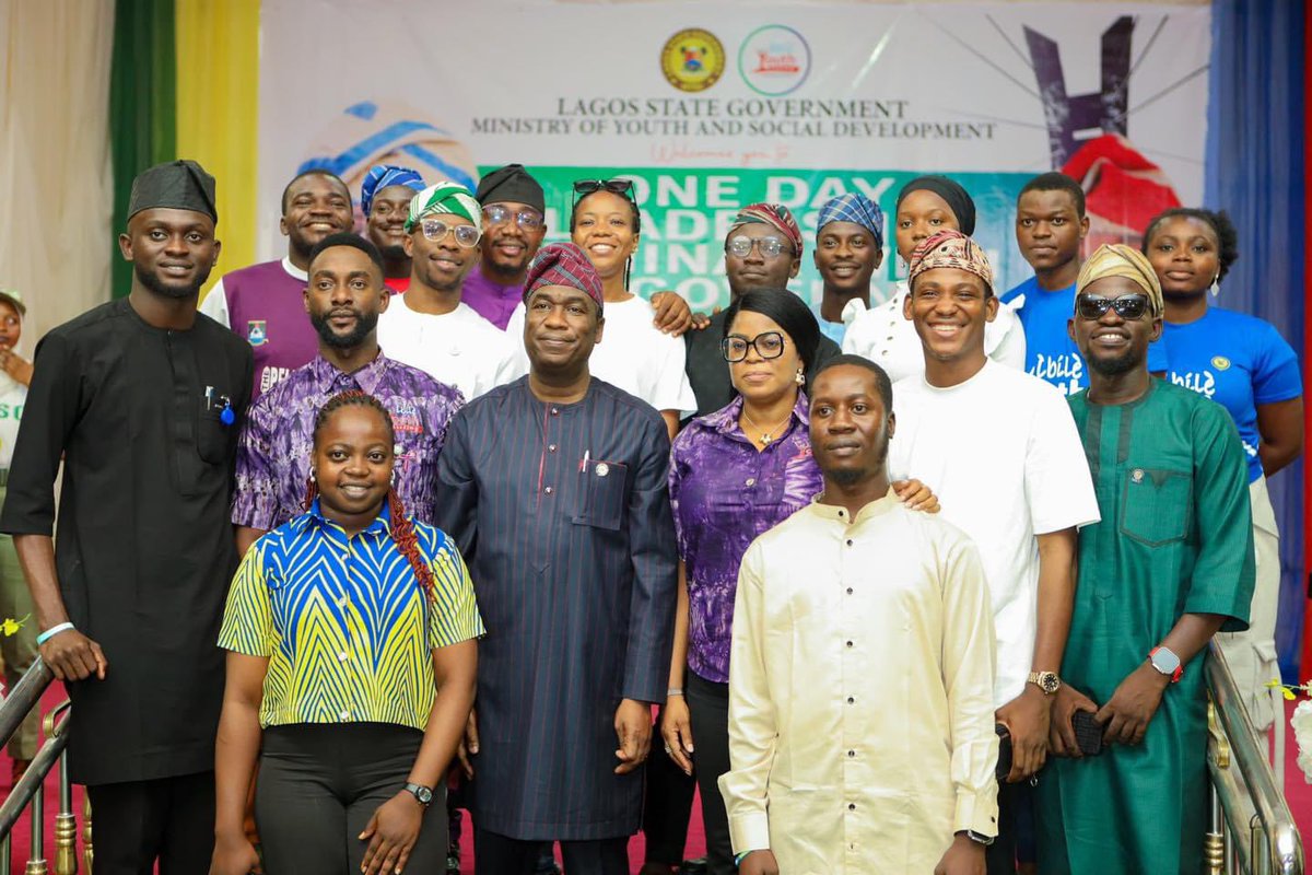 Akannishelle1's tweet image. “For you to be at the table you must add value to the table” Dr Kadri Obafemi Hamzat. 

#Leadershipseminar 
#ibileyouthacademy 
#lagosstategovernment 
#akannishelle