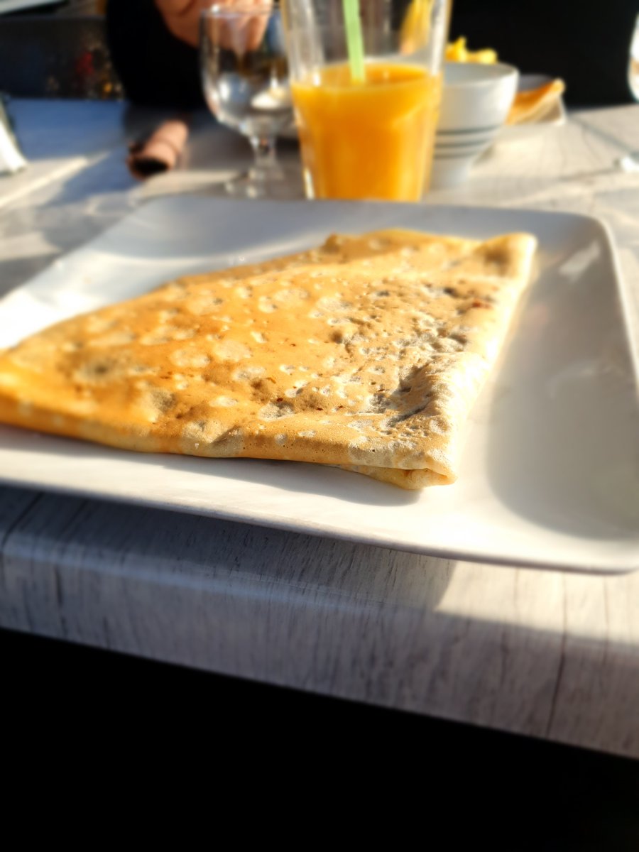 Marcanto2ab1's tweet photo. #crepes #bonneapetit #midi #instant https://t.co/XlSPZi2h8U