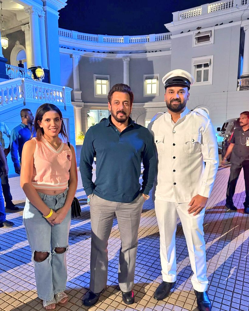 The real definition of aging like fine wine !! #SalmanKhan #Sikindar
