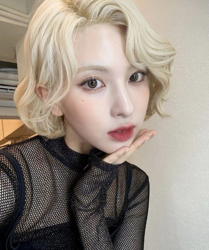 MattBaexs's tweet photo. 𐙚  i'm looking for interactive moots ! 

        ★ she/her, multistan, new to #kpoptwt &amp; #stantwt, any fandom is welcome ! 

♡/↻ to be moots . https://t.co/IBWNK4kqal