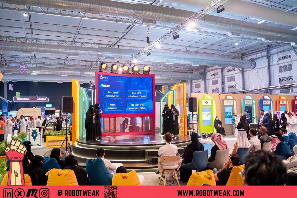 RoboTweak's tweet photo. مشاركة فريق: 
MediPal  🤖🦾
ضمن برنامج #ميكاثون_الروبوت والتصنيع الرقمي 🦾 
تحت مظلة #جمعية_روبوطويق في معرض #بيبان24 !

🔹نبذة عن المشروع: 
روبوت مبتكر يُحسن تجربة المرضى في المستشفيات عبر تسهيل استقبالهم وتقليل العبء على الطاقم الطبي.يقوم بقياس العلامات الحيوية للمرضى وتوجيههم. https://t.co/XCJqaS4LXe