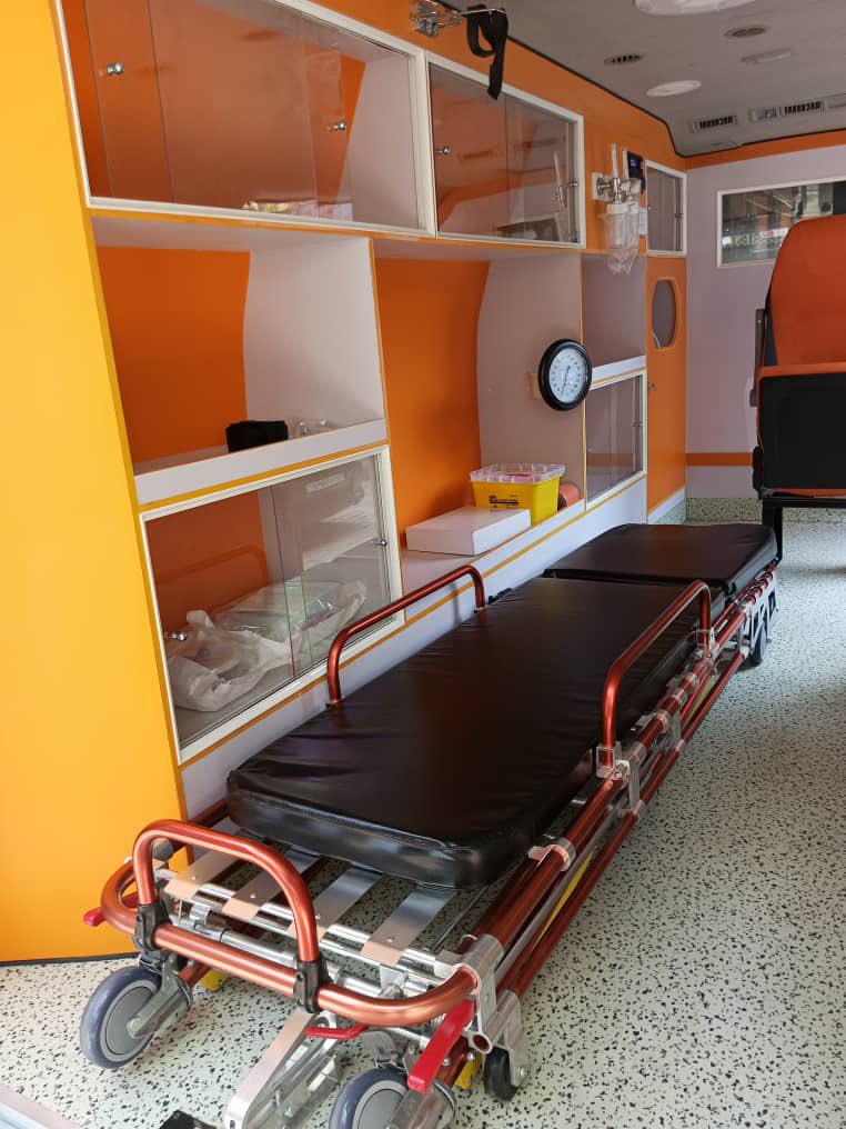 CVM_RDC's tweet photo. LA CONGOLAISE DES VOIES MARITIMES RENFORCE LA PRISE EN CHARGE MEDICALE DE SON PERSONNEL EN SE DOTANT D’UNE NOUVELLE AMBULANCE.

Reportage à suivre https://t.co/iFVjx66bKi