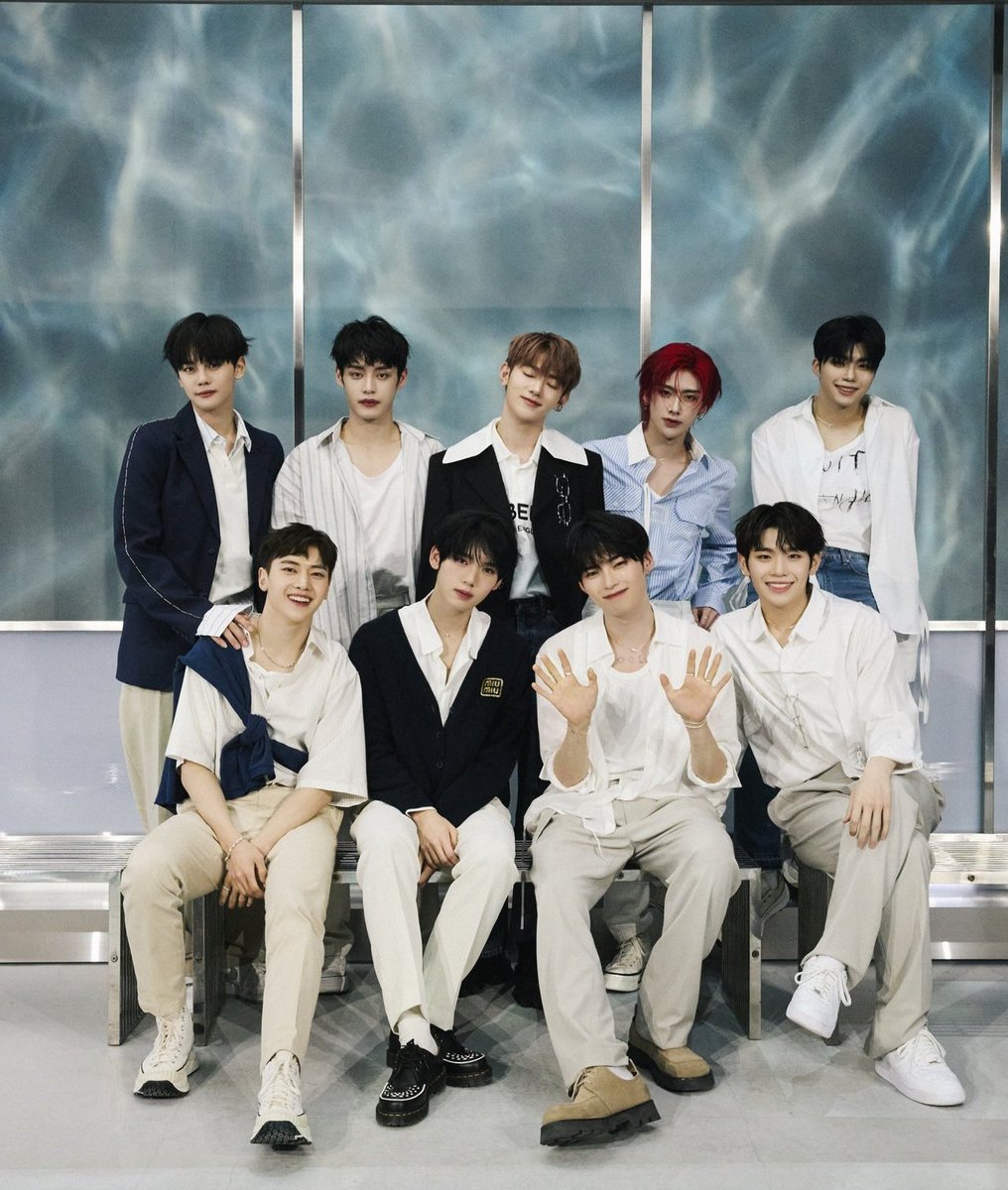 KIMTAERAEGLOBAL's tweet photo. 1 RT = 1 VOTE 🩵 
🎯 2k+ retweets 

Stick with #zerobaseone all the way till the end for #2024MAMAVOTE https://t.co/v3vkGGF7T0