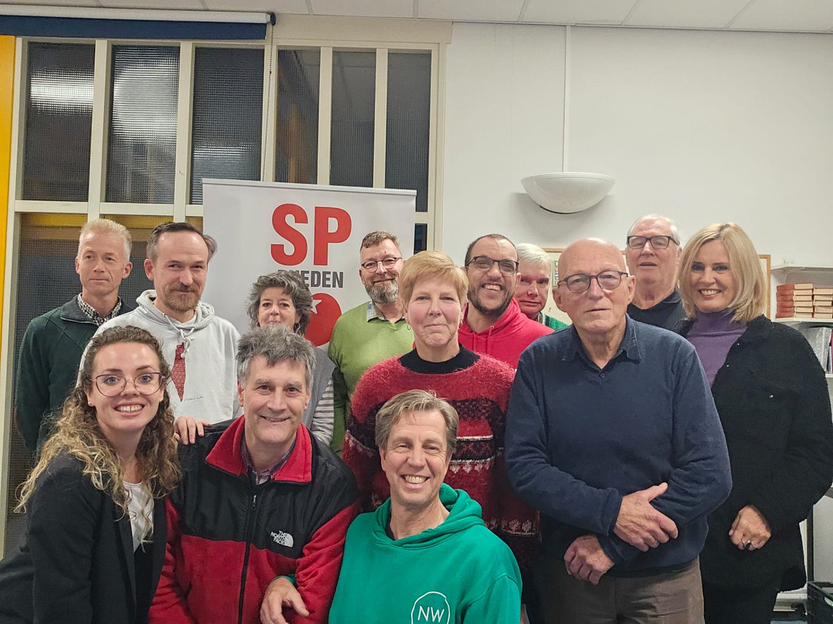 Benieuwd hoe wij ons voorbereiden op de  gemeenteraadsverkiezingen van 2026? 🚀 Tijdens onze inspirerende heidag  hebben we toffe plannen gemaakt om onze afdeling te versterken. Lees  hier meer!

rheden.sp.nl/nieuws/2024/11…