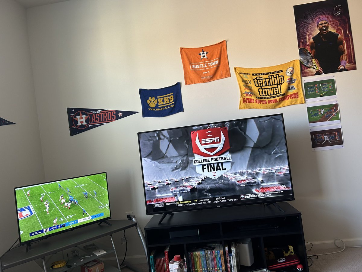 maseeh4alum's tweet image. The coffee has been brewed.
Slept in and didn’t set an alarm.

And now I’m ready for #CollegeFootballFinal and the live #NFL game!

#The2TVSetup!