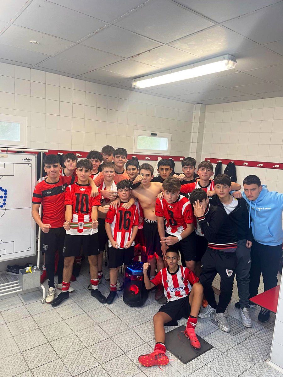 Seguid haciéndonos disfrutar a todos! San Miguel empieza a ser una encerrona de nuevo 🛡️

⚽️ Bakalaos de Enaitz, Manu, Oihan y se estrena nuestro querido Sultan!