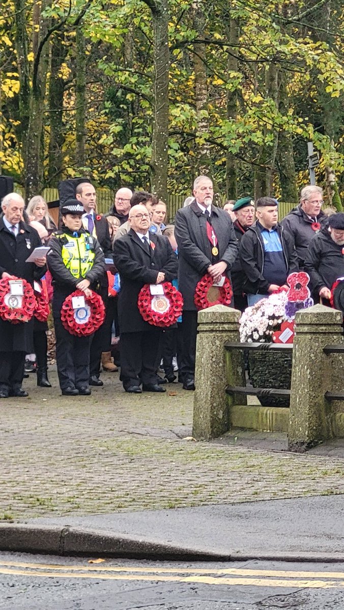 Our WM was accompanied by the IPM of <a href="/JohnDalton7577/">John Dalton Lodge 7577</a> in laying a wreath in #Cockermouth today to pay their respects and remember the fallen #WeWillRememberThem #freemasons <a href="/CWNAreaLodges/">C&W North Area Lodges</a> <a href="/ProvinceofCandW/">Cumbria Freemasons</a>